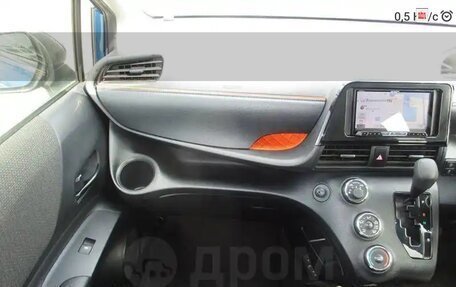 Toyota Sienta II, 2019 год, 1 750 000 рублей, 16 фотография