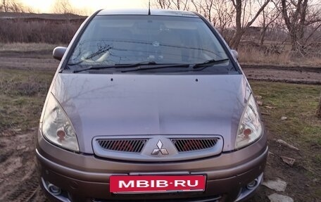 Mitsubishi Colt VI рестайлинг, 2004 год, 499 000 рублей, 3 фотография