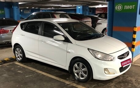 Hyundai Solaris II рестайлинг, 2014 год, 900 000 рублей, 2 фотография