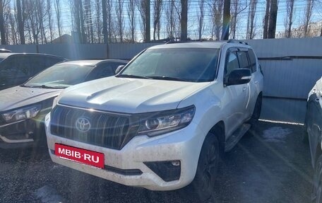 Toyota Land Cruiser Prado 150 рестайлинг 2, 2021 год, 6 018 700 рублей, 10 фотография