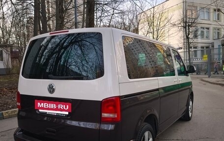 Volkswagen Multivan T5, 2011 год, 2 490 000 рублей, 2 фотография