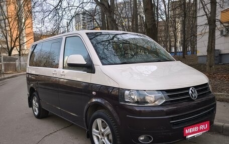 Volkswagen Multivan T5, 2011 год, 2 490 000 рублей, 8 фотография