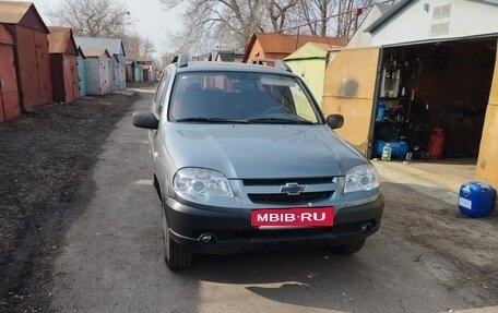 Chevrolet Niva I рестайлинг, 2011 год, 570 000 рублей, 2 фотография