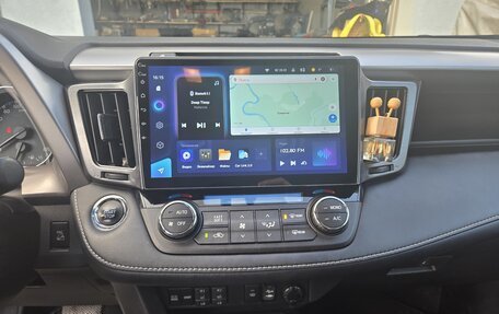Toyota RAV4, 2019 год, 11 фотография
