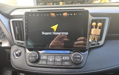 Toyota RAV4, 2019 год, 12 фотография