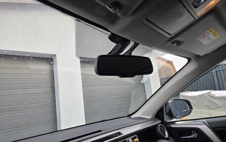 Toyota RAV4, 2019 год, 31 фотография