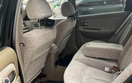 KIA Magentis I, 2005 год, 570 000 рублей, 12 фотография