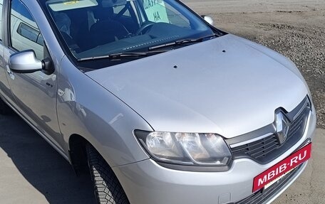 Renault Logan II, 2017 год, 940 000 рублей, 7 фотография