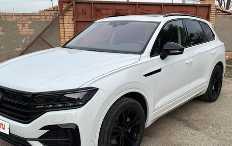 Volkswagen Touareg III, 2018 год, 5 500 000 рублей, 4 фотография