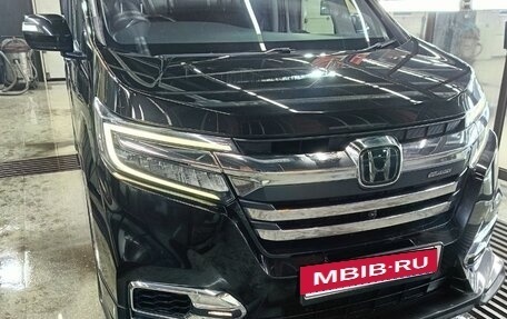 Honda Stepwgn IV, 2017 год, 2 650 000 рублей, 3 фотография