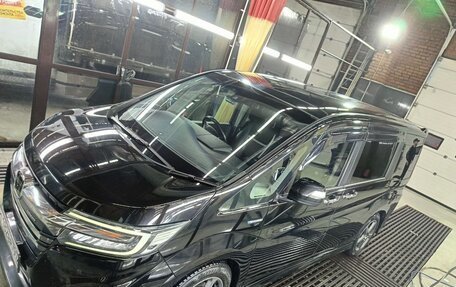 Honda Stepwgn IV, 2017 год, 2 650 000 рублей, 7 фотография