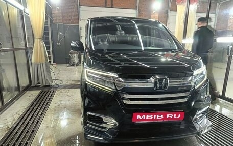 Honda Stepwgn IV, 2017 год, 2 650 000 рублей, 5 фотография