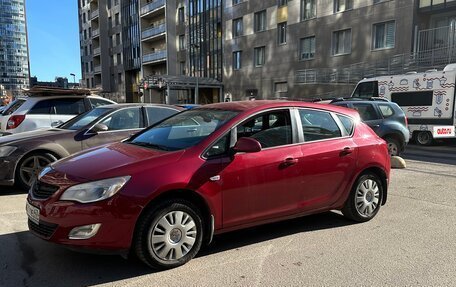 Opel Astra J, 2010 год, 550 000 рублей, 2 фотография