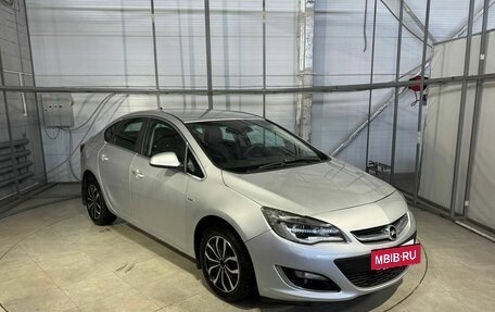 Opel Astra J, 2014 год, 949 000 рублей, 3 фотография