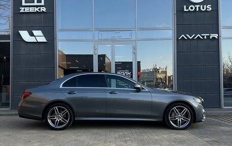 Mercedes-Benz E-Класс, 2019 год, 3 990 000 рублей, 5 фотография