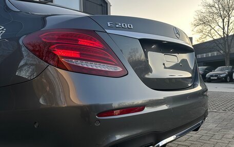 Mercedes-Benz E-Класс, 2019 год, 3 990 000 рублей, 14 фотография