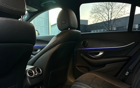 Mercedes-Benz E-Класс, 2019 год, 3 990 000 рублей, 26 фотография