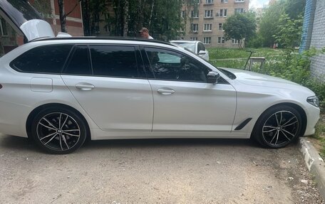 BMW 5 серия, 2019 год, 2 900 000 рублей, 2 фотография