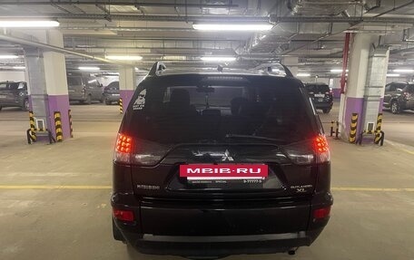 Mitsubishi Outlander III рестайлинг 3, 2011 год, 1 400 000 рублей, 2 фотография