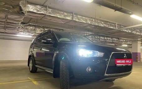 Mitsubishi Outlander III рестайлинг 3, 2011 год, 1 400 000 рублей, 8 фотография