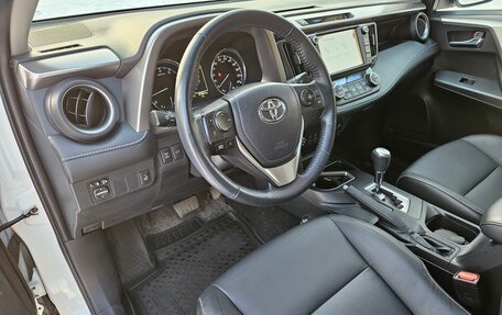 Toyota RAV4, 2019 год, 2 925 000 рублей, 18 фотография