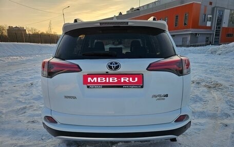 Toyota RAV4, 2019 год, 2 925 000 рублей, 6 фотография