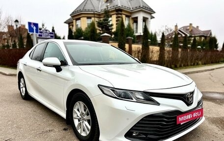 Toyota Camry, 2018 год, 2 700 000 рублей, 7 фотография