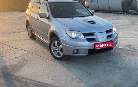 Mitsubishi Outlander III рестайлинг 3, 2007 год, 880 000 рублей, 1 фотография