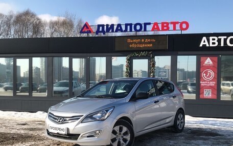 Hyundai Solaris II рестайлинг, 2016 год, 850 000 рублей, 2 фотография