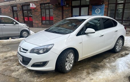 Opel Astra J, 2013 год, 1 100 000 рублей, 2 фотография