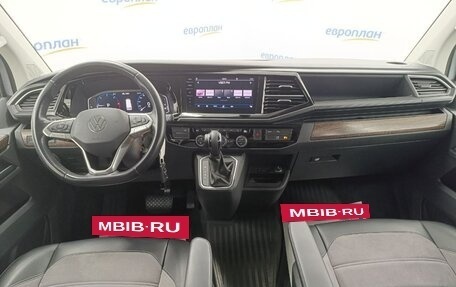 Volkswagen Multivan T6 рестайлинг, 2021 год, 7 550 000 рублей, 9 фотография