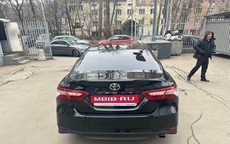 Toyota Camry, 2021 год, 3 500 000 рублей, 7 фотография