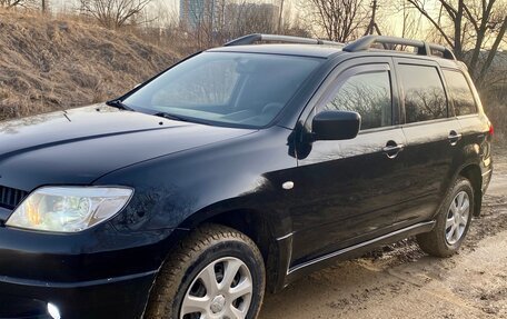 Mitsubishi Outlander III рестайлинг 3, 2007 год, 620 000 рублей, 2 фотография