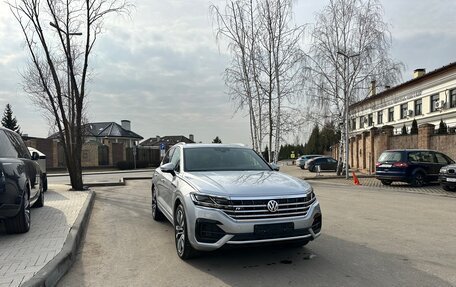 Volkswagen Touareg III, 2019 год, 5 800 000 рублей, 2 фотография