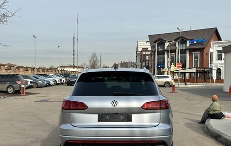 Volkswagen Touareg III, 2019 год, 5 800 000 рублей, 7 фотография