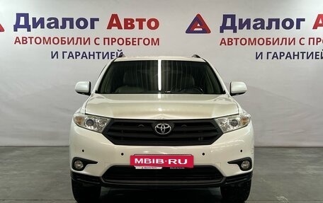 Toyota Highlander III, 2012 год, 1 870 000 рублей, 2 фотография