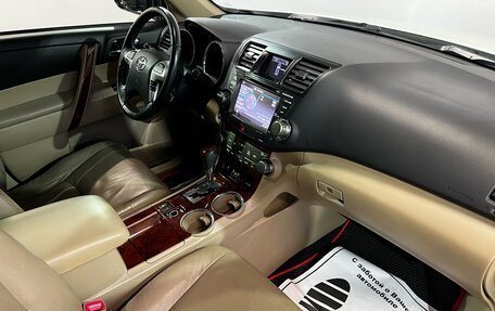 Toyota Highlander III, 2012 год, 1 870 000 рублей, 10 фотография