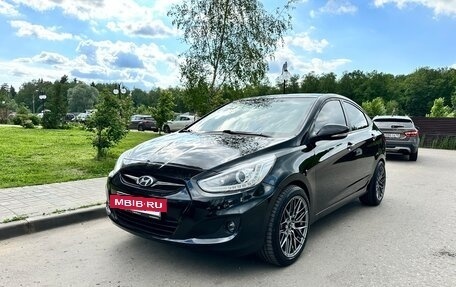 Hyundai Solaris II рестайлинг, 2013 год, 1 090 000 рублей, 2 фотография