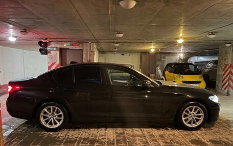 BMW 5 серия, 2020 год, 4 650 000 рублей, 8 фотография