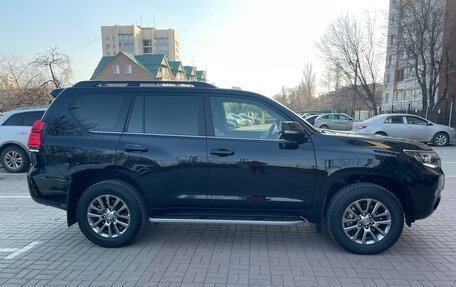 Toyota Land Cruiser Prado 150 рестайлинг 2, 2018 год, 6 850 000 рублей, 3 фотография