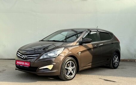 Hyundai Solaris II рестайлинг, 2015 год, 1 100 000 рублей, 1 фотография