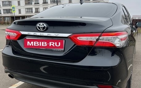 Toyota Camry, 2022 год, 3 700 000 рублей, 6 фотография