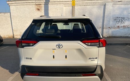Toyota RAV4, 2023 год, 4 450 000 рублей, 6 фотография