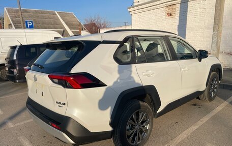 Toyota RAV4, 2023 год, 4 450 000 рублей, 5 фотография
