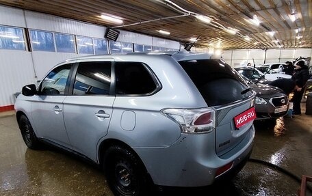 Mitsubishi Outlander III рестайлинг 3, 2013 год, 1 450 000 рублей, 1 фотография