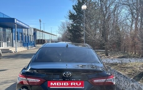 Toyota Camry, 2018 год, 2 975 000 рублей, 5 фотография