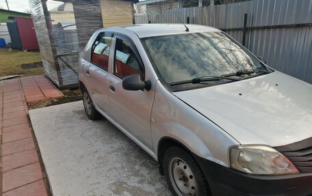 Renault Logan I, 2013 год, 390 000 рублей, 2 фотография