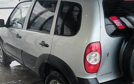 Chevrolet Niva I рестайлинг, 2011 год, 650 000 рублей, 5 фотография