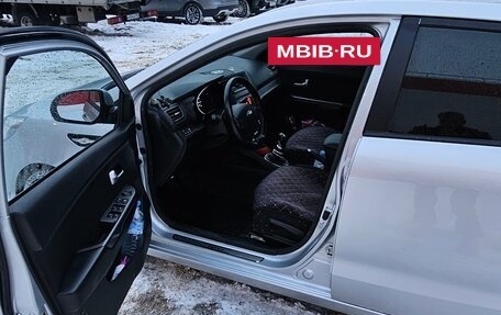 KIA Rio III рестайлинг, 2015 год, 950 000 рублей, 3 фотография