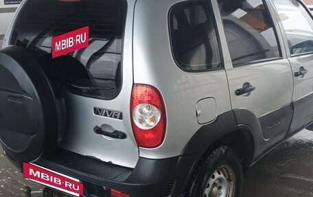 Chevrolet Niva I рестайлинг, 2011 год, 650 000 рублей, 4 фотография